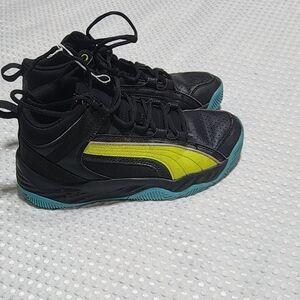 PUMA EUC YOUTH BOYS SIZE 6 REBOUND FUTURE EVO LEATHER SNEAKERS SHOES